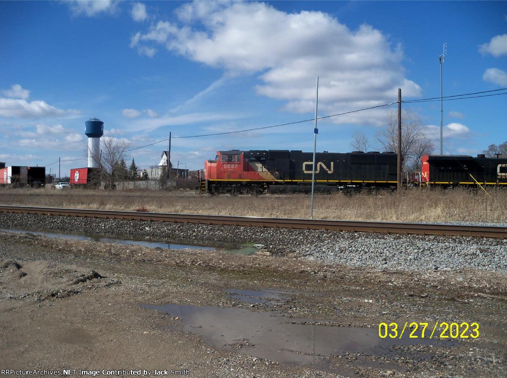 CN 5687